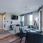 Bright Centre 2-bed Apt, Super-fast Wifi * Leeds