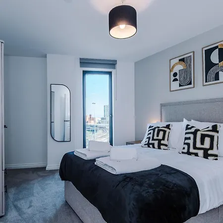 Bright Centre 2-bed Apt, Super-fast Wifi Leeds (West Yorkshire)