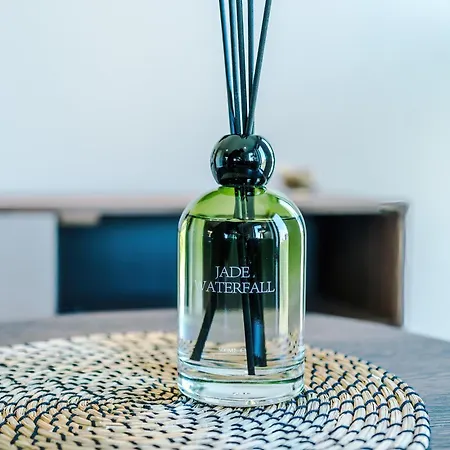 Centre 2br Apt, 7th-floor Views Apartment *