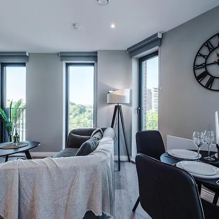 Centre 2br Apt, 7th-floor Views Leeds (West Yorkshire)