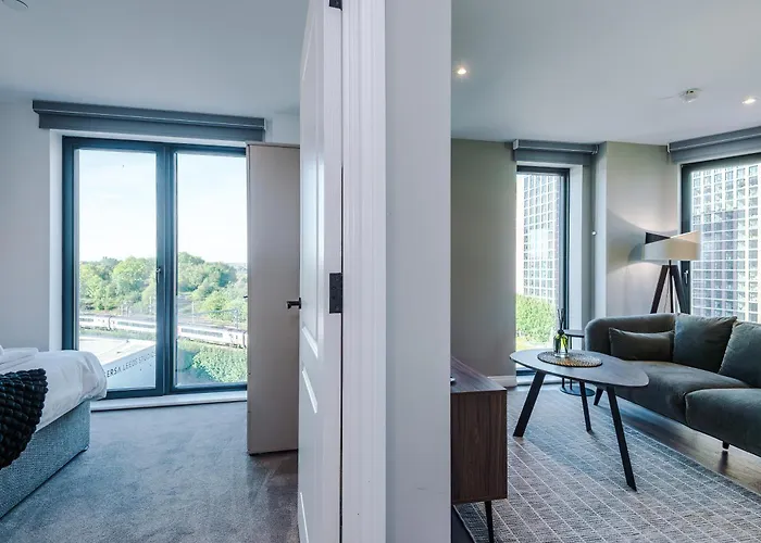 Апартаменти Bright Centre 2-bed Apt, Super-fast Wifi Лідс