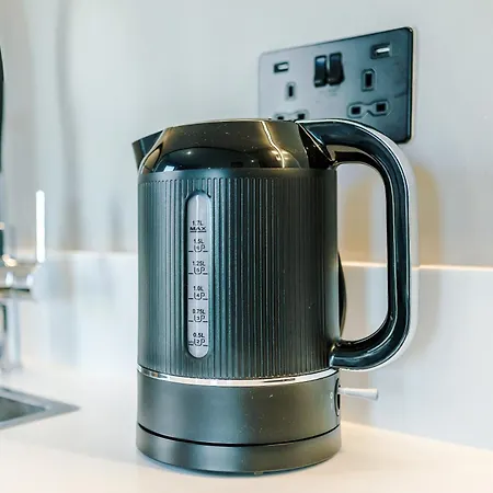 Bright Centre 2-bed Apt, Super-fast Wifi * 리즈